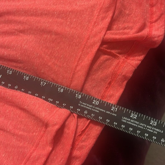 Rae Mode workout/ muscle Tee light red cropped - Picture 4 of 5